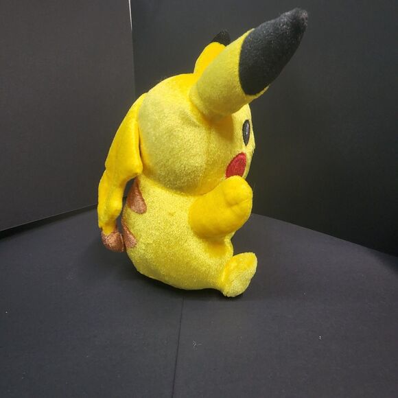 Tomy Pokemon Smiling Waving Pikachu 8" Polyester Plush Doll Officially Licensed - Picture 5 of 6